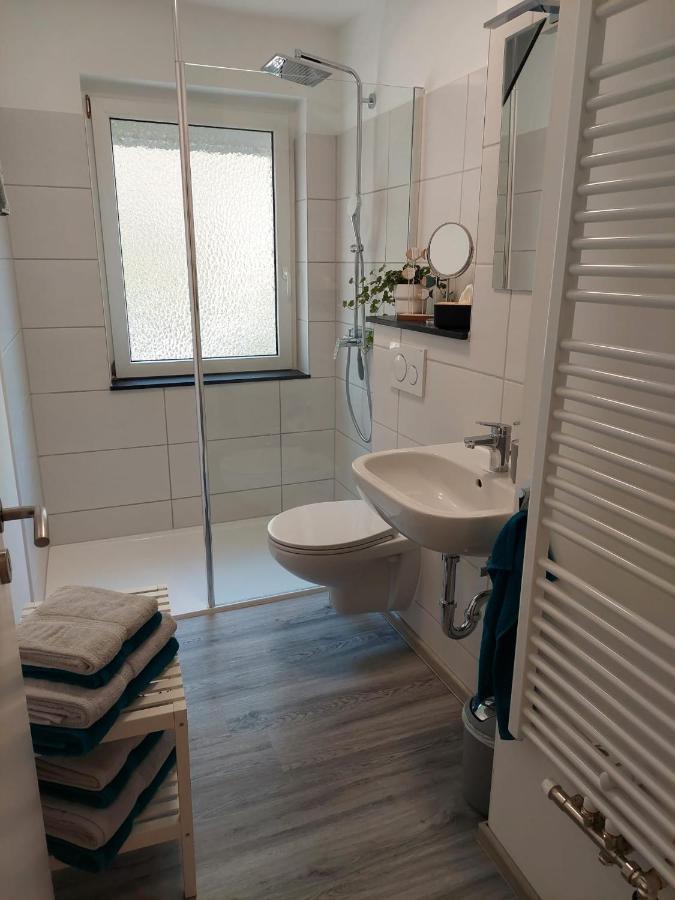 Gemuetliches, Voll Ausgestattetes Apartment Halle  ภายนอก รูปภาพ