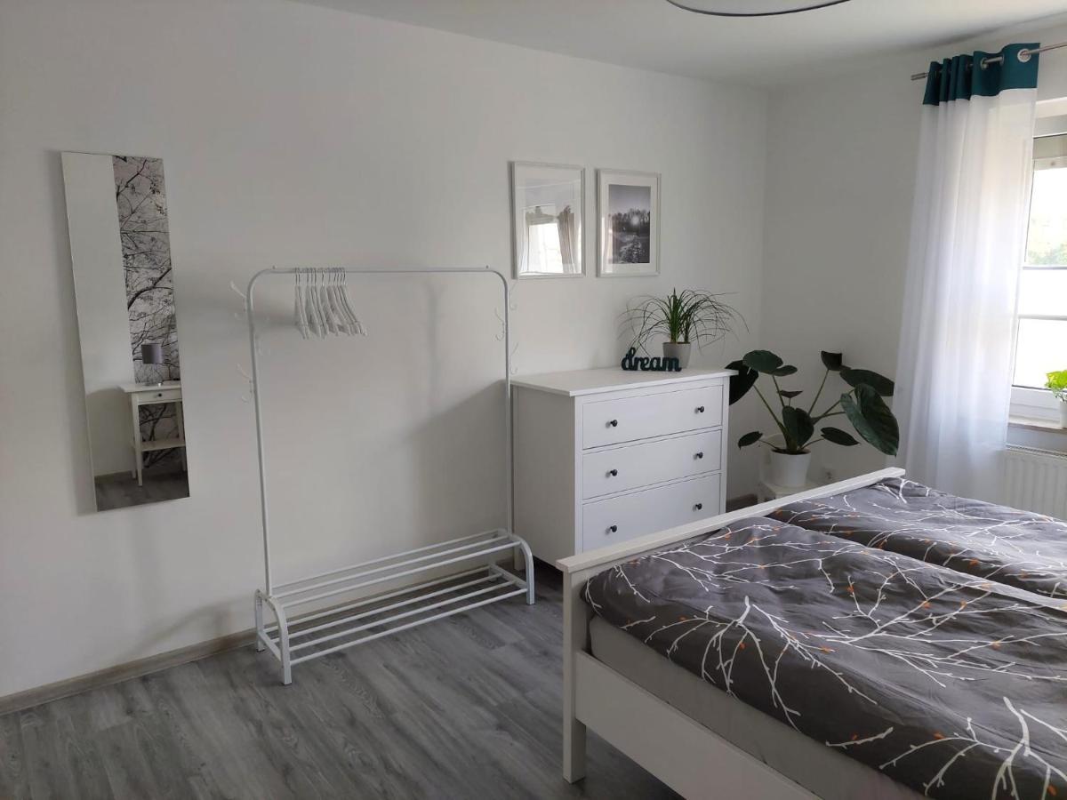 Gemuetliches, Voll Ausgestattetes Apartment Halle  ภายนอก รูปภาพ